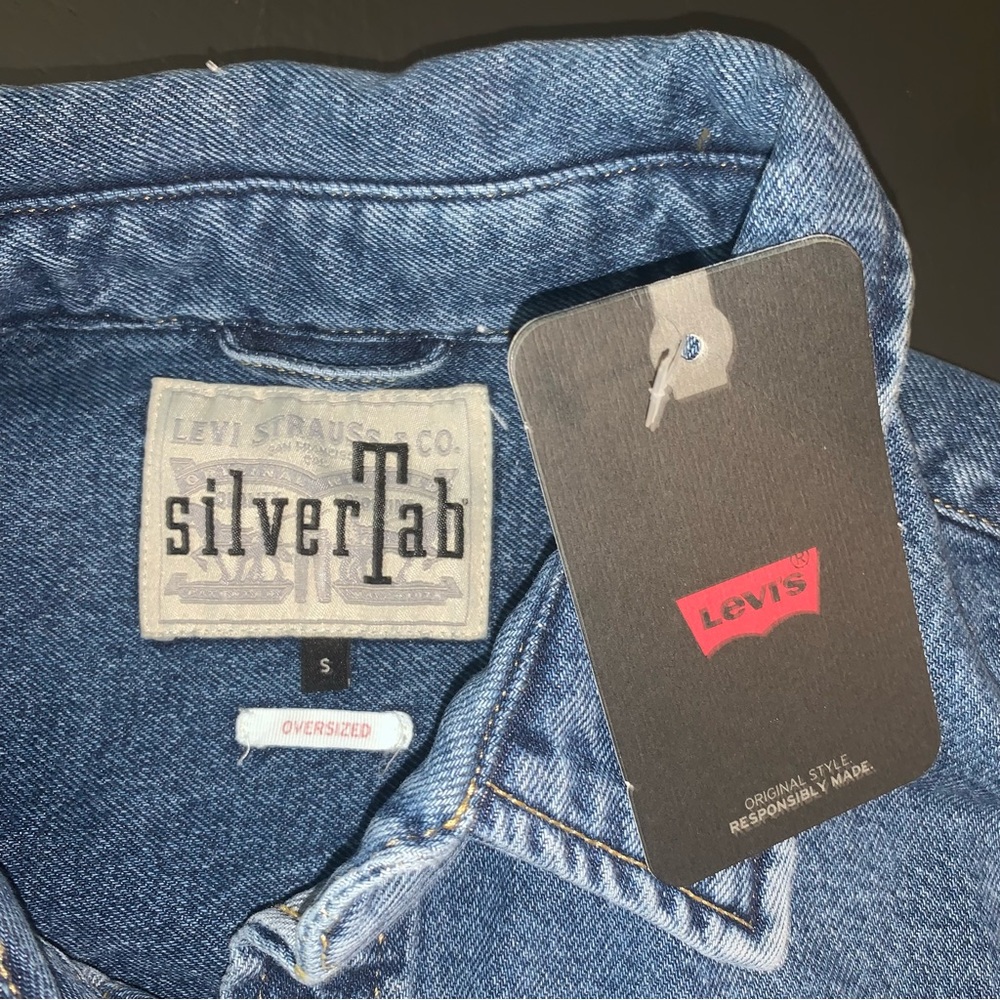 Levi’s Jean Jacket - Picture 3 of 7